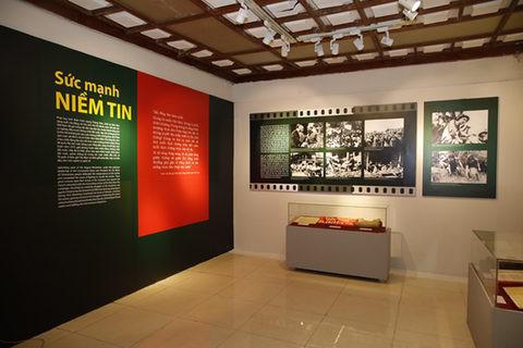 Nhiều tài liệu, hiện vật mới được giới thiệu tại triển lãm về Cách mạng tháng Tám - 3