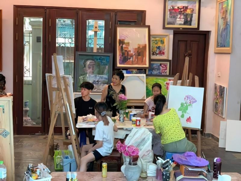 Họa sĩ Văn Dương Thành (Bài 2): “Cầu nối” hội họa Bùi Xuân Phái qua ba thế hệ - 2