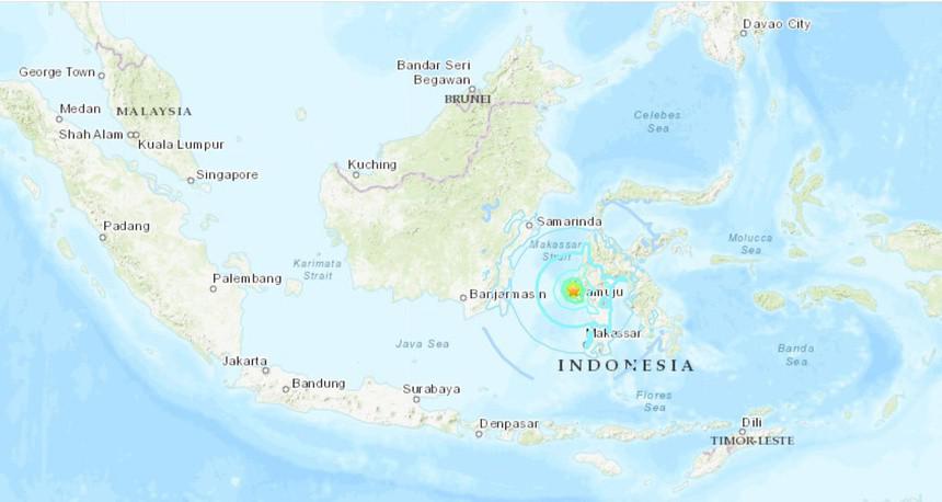 Động đất ở Indonesia làm ít nhất 3 người chết - 1