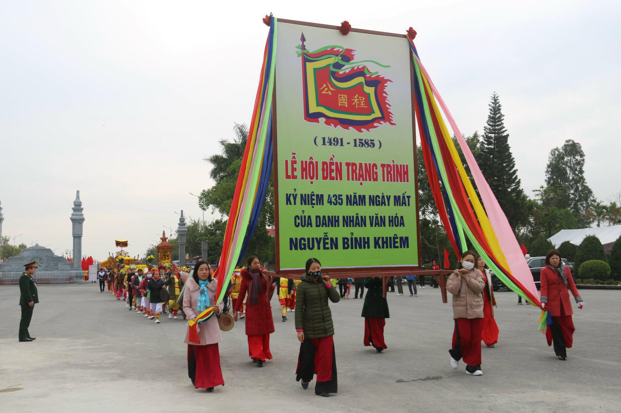 Lễ hội kỷ niệm 435 năm ngày mất Danh nhân văn hóa Trạng Trình Nguyễn Bỉnh Khiêm - 2