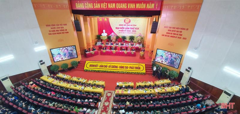 Khai mạc trọng thể Đại hội Đại biểu Đảng bộ tỉnh Hà Tĩnh lần thứ XIX - 1