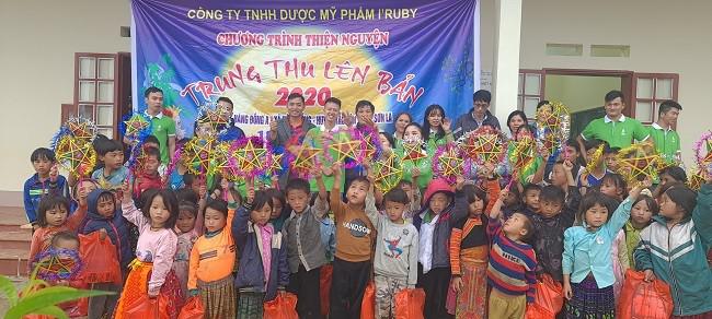 Sự khác biệt giữa tết Trung thu của trẻ em vùng cao và thành thị - 8