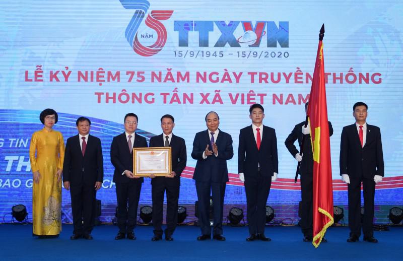 Viết tiếp ‘biên niên sử’ báo chí về dân tộc Việt Nam - 2