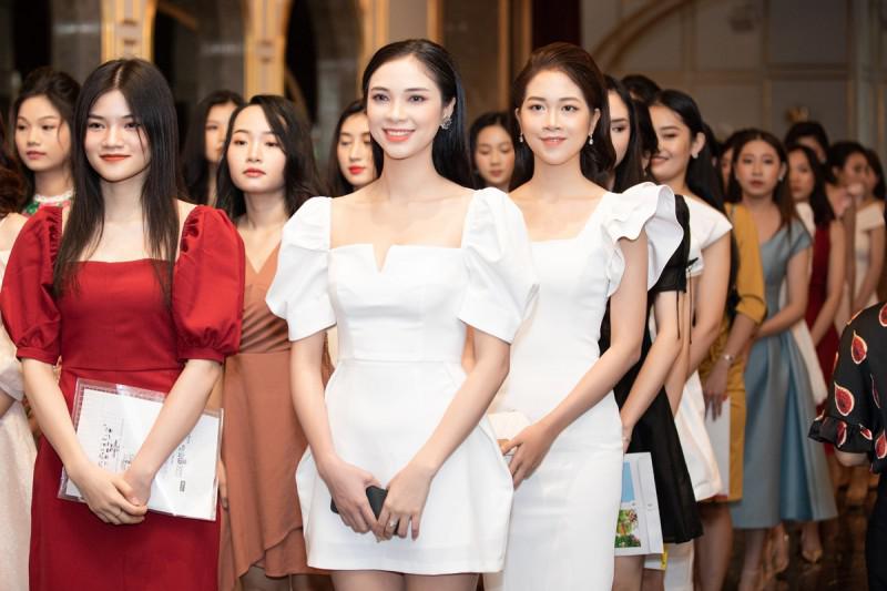 Ngắm nhìn nhan sắc xinh đẹp của dàn thí sinh tham dự Hoa hậu Việt Nam 2020 - 1