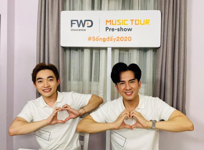 Đan Trường, Trung Quang livestream hát loạt hit đình đám - 1