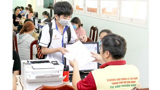 Trường nghề “ngóng” thí sinh - 1