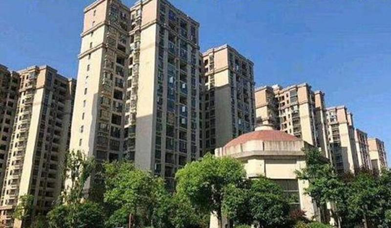 Cậu bé 4 tuổi sống sót thần kỳ sau khi ngã từ tầng 18 - 2