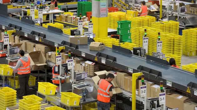 Hơn 19.000 nhân viên Amazon mắc Covid-19 - 1