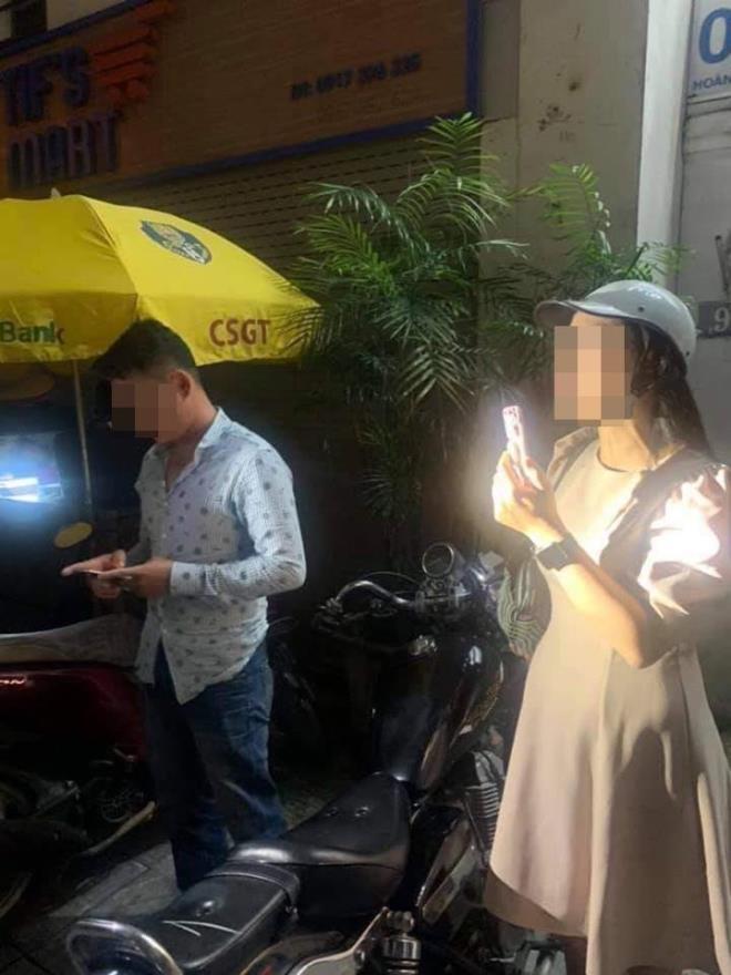 Tài xế vi phạm nồng độ cồn kịch khung, không đội mũ bảo hiểm, rút thẻ chuyên viên xin bỏ qua - 2