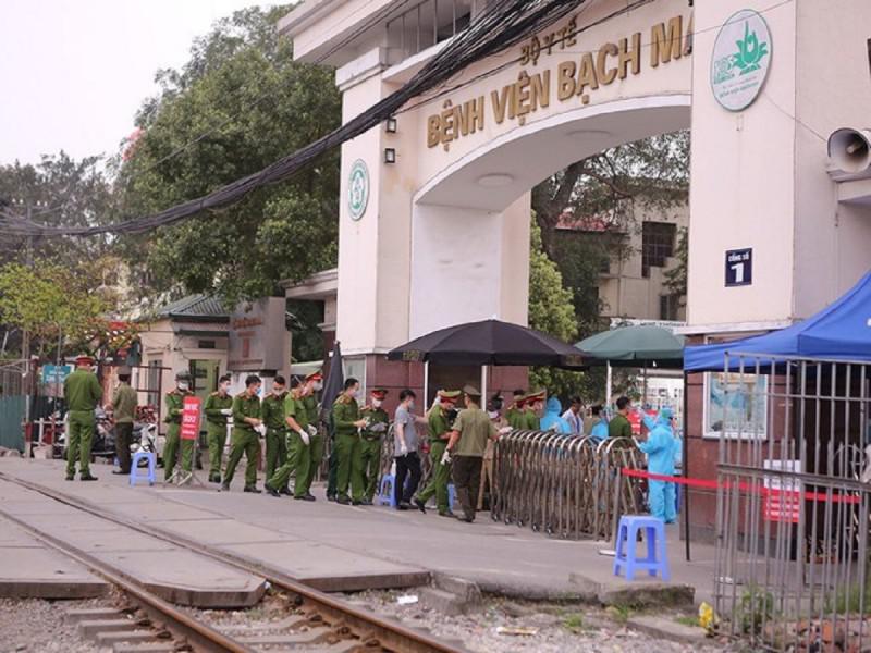 BV Bạch Mai bác tin đồn có ca nhiễm COVID-19 trong bệnh viện - 1