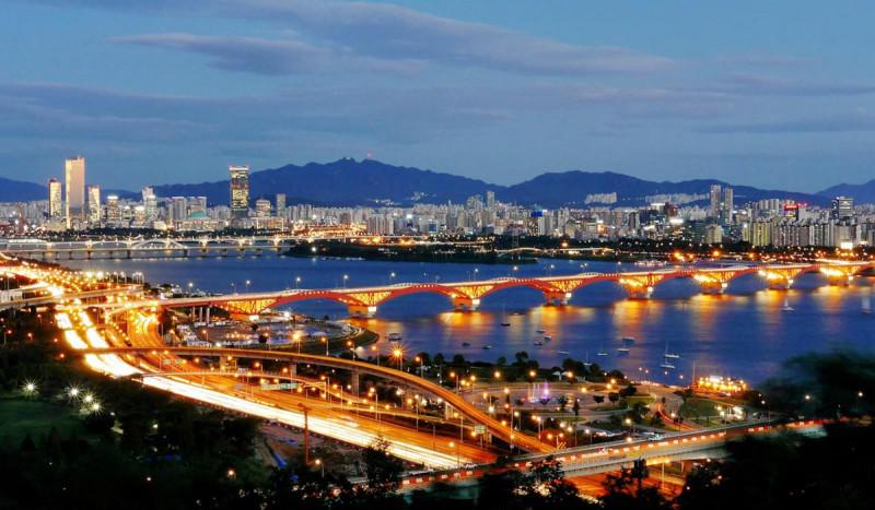 Top 10 thành phố ven sông quyến rũ nhất thế giới - 10