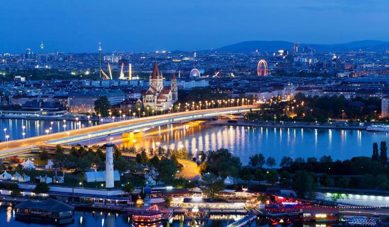 Top 10 thành phố ven sông quyến rũ nhất thế giới - 8