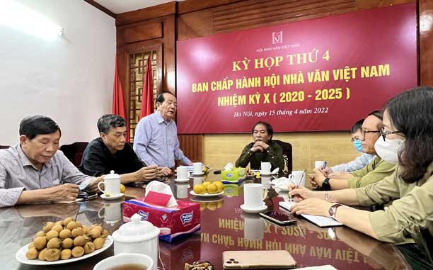 Thông báo của Ban Chấp hành Hội Nhà văn Việt Nam về kỳ họp thứ 4 khóa X - 3