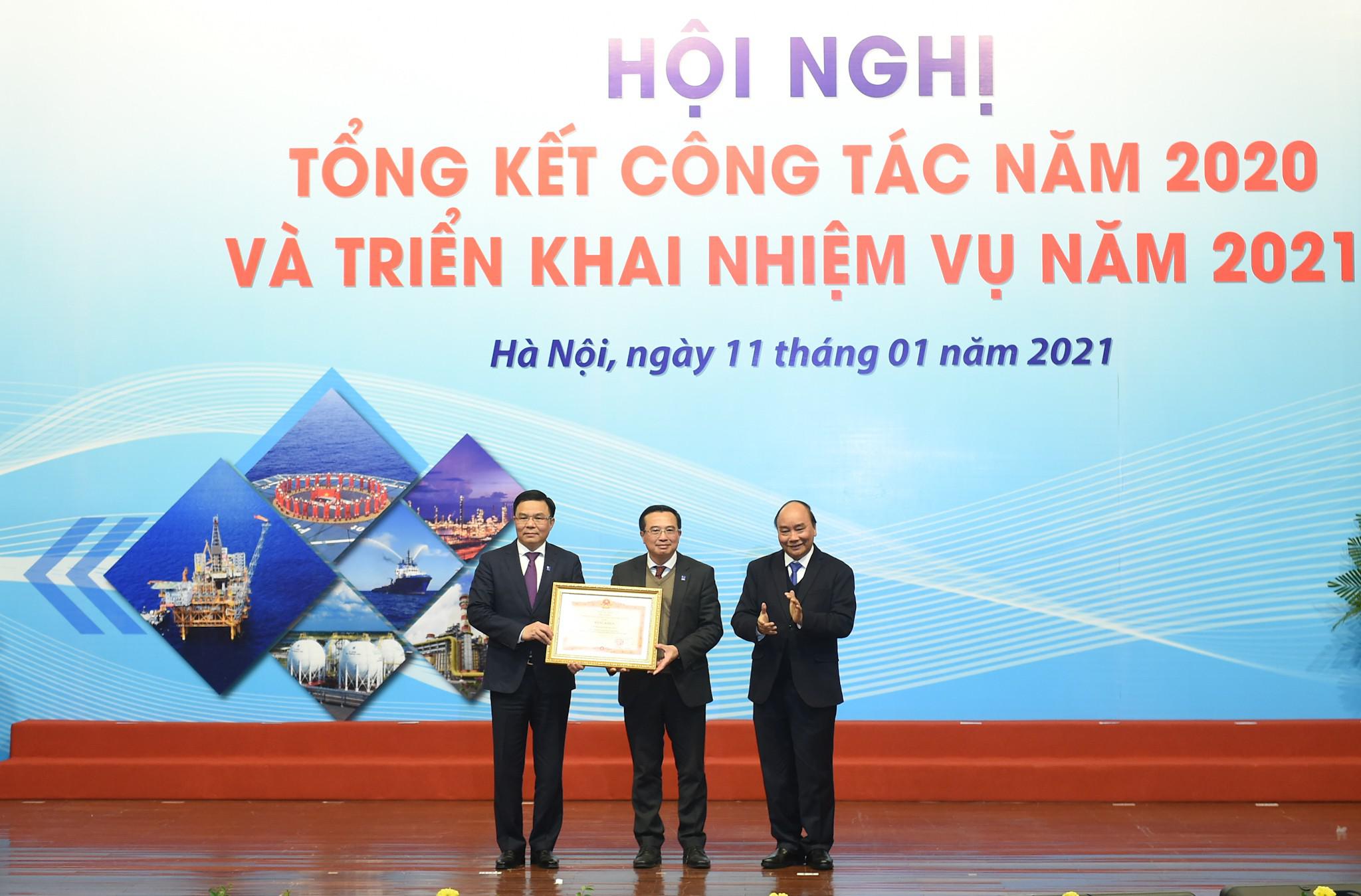 Thủ tướng dự Hội nghị triển khai nhiệm vụ năm 2021 của Tập đoàn dầu khí Quốc gia Việt Nam - 3