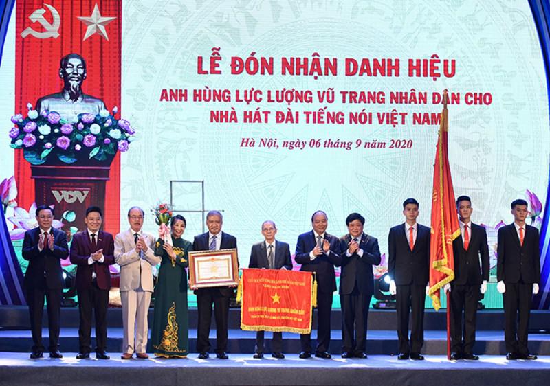 Thủ tướng Nguyễn Xuân Phúc dự Lễ kỷ niệm 75 năm thành lập Đài Tiếng nói Việt Nam - 2