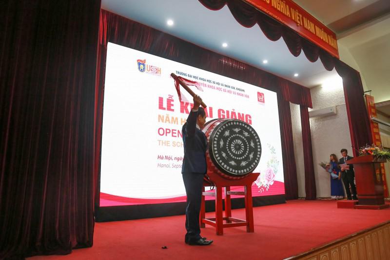 Khai giảng ngôi trường chuyên Khoa học Xã hội và Nhân văn đầu tiên tại Việt Nam - 3