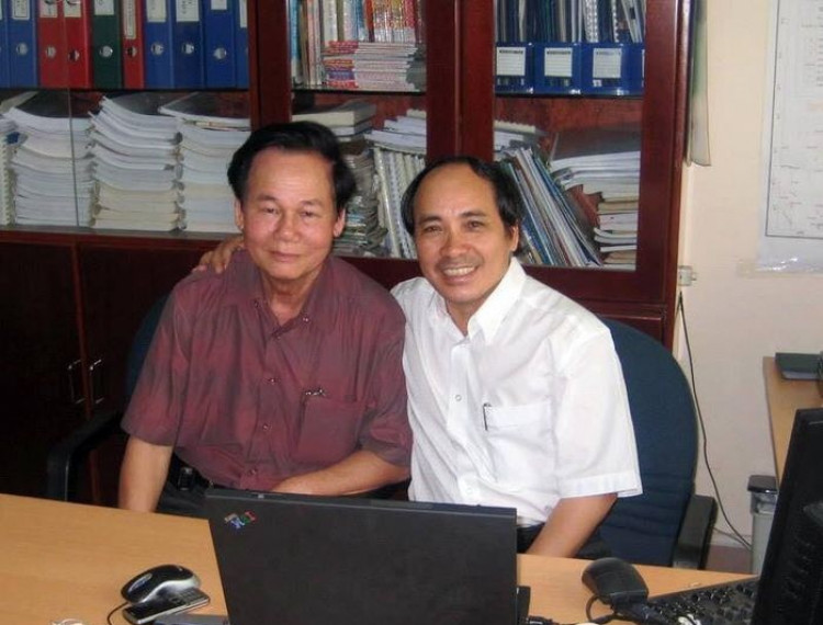 Trời triệu năm cứ xanh - Mây triệu năm cứ bạc