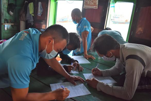 Cảng cá giữ an toàn trong mùa dịch - 5