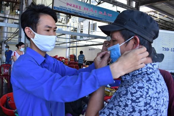 Cảng cá giữ an toàn trong mùa dịch - 3