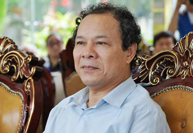 Hứng đôi giọt nước làm trong nỗi người - 1