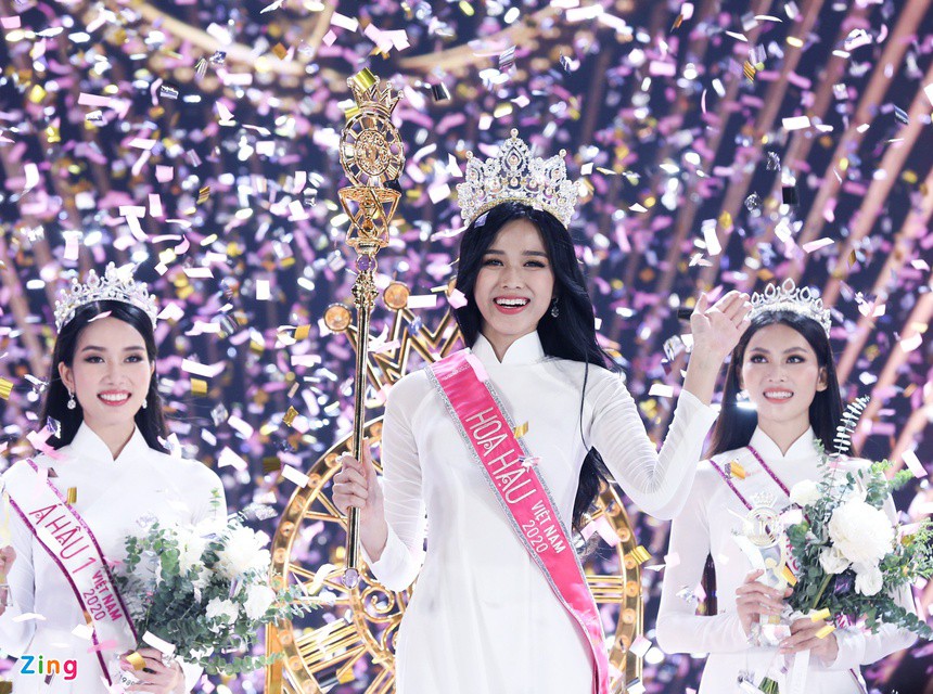 Tân Hoa hậu Việt Nam 2020 Đỗ Thị Hà lần đầu xuất hiện sau khi đăng quang - 1