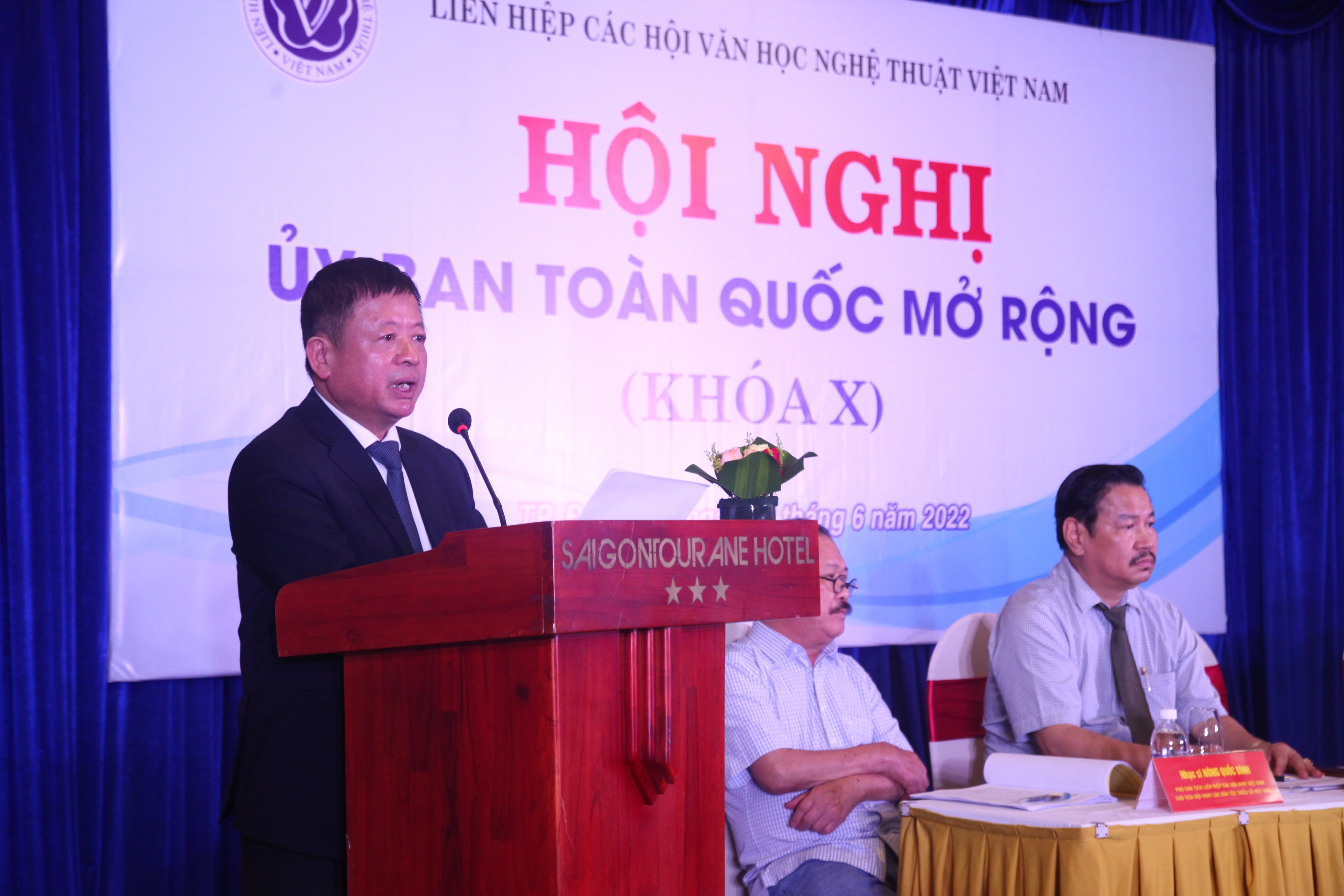 Đoàn kết xây dựng Liên hiệp các Hội VHNT Việt Nam trở thành tổ chức chính trị - xã hội - nghề nghiệp vững mạnh toàn diện - 1