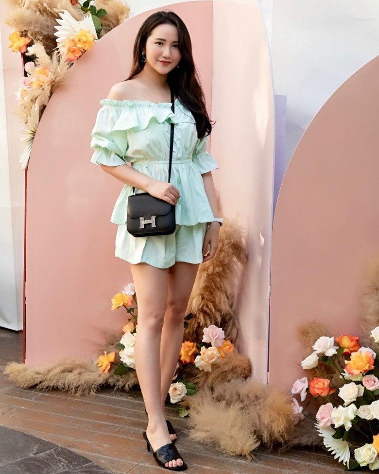 Mang bầu tăng cân &#34;đẫm&#34;, con 9 tháng, vợ thiếu gia Phan Thành đã hóa gái Thái đẹp xuất sắc - 7