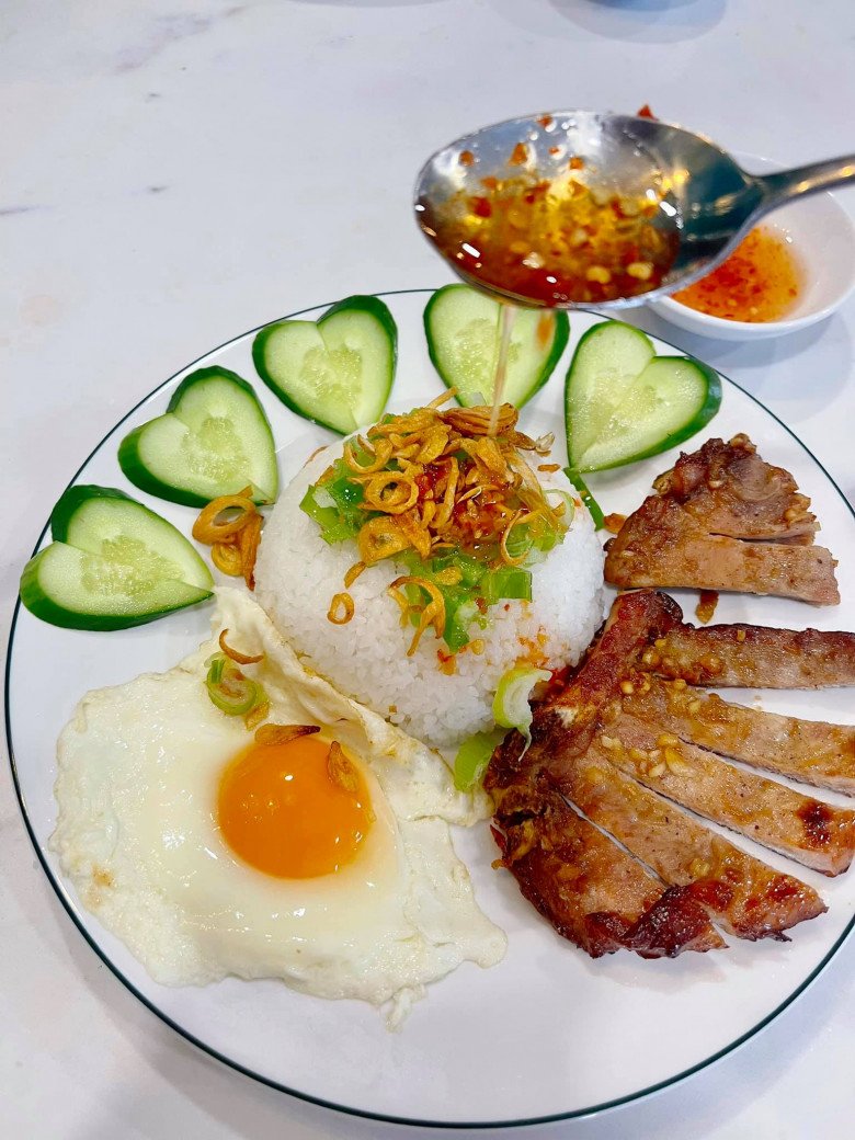 Tết Tây mẹ sốt con sốt đi cấp cứu, nữ diễn viên xinh đẹp vẫn hạnh phúc vì món "ngon nhức nách" chồng nấu - 12