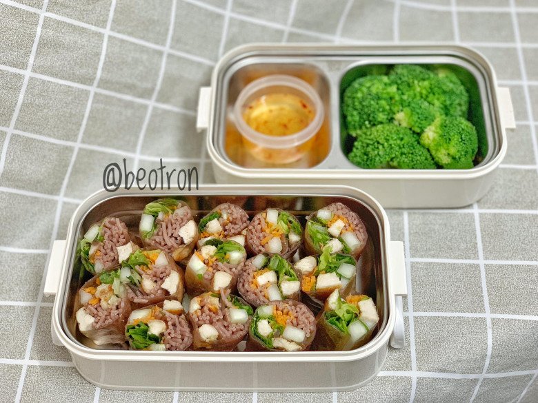 9X nấu cơm cho chồng mang đi làm để giữ dáng, có bữa chỉ 15-20 nghìn đồng mà siêu ngon - 3