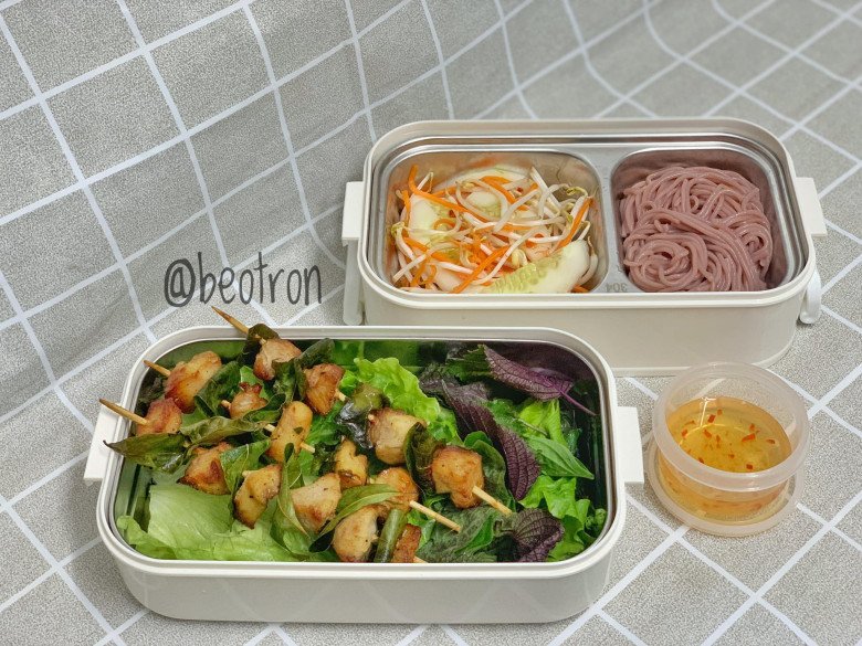 9X nấu cơm cho chồng mang đi làm để giữ dáng, có bữa chỉ 15-20 nghìn đồng mà siêu ngon - 4