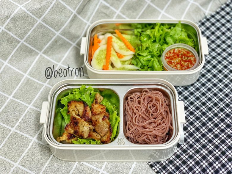 9X nấu cơm cho chồng mang đi làm để giữ dáng, có bữa chỉ 15-20 nghìn đồng mà siêu ngon - 5