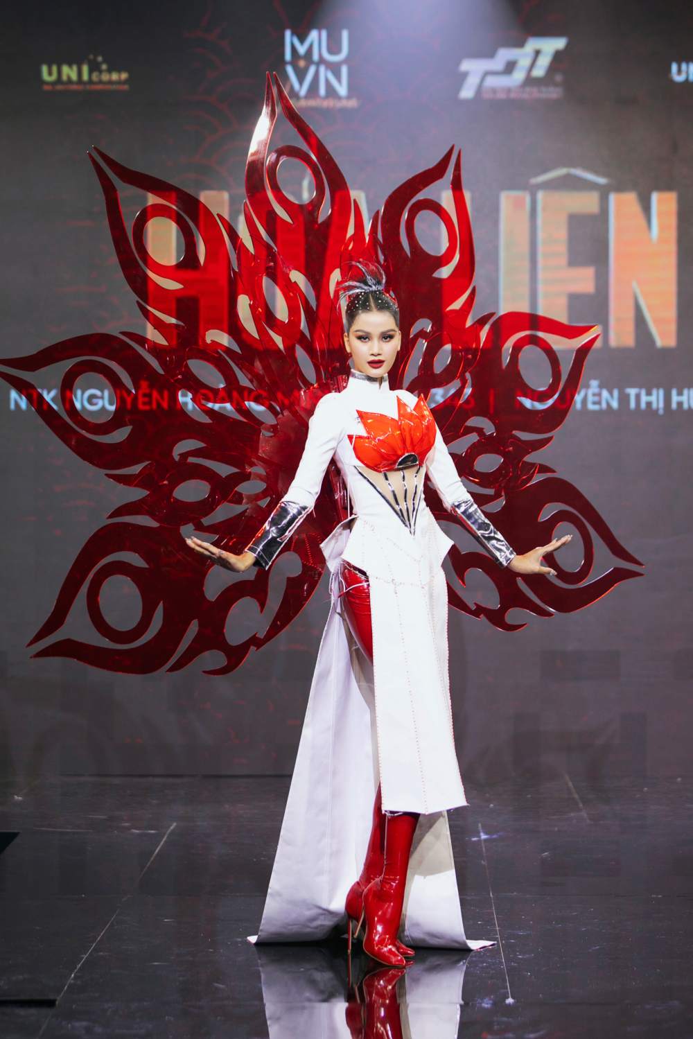 Mãn nhãn trang phục dân tộc của top 41 Hoa hậu Hoàn vũ Việt Nam 2022 - 5