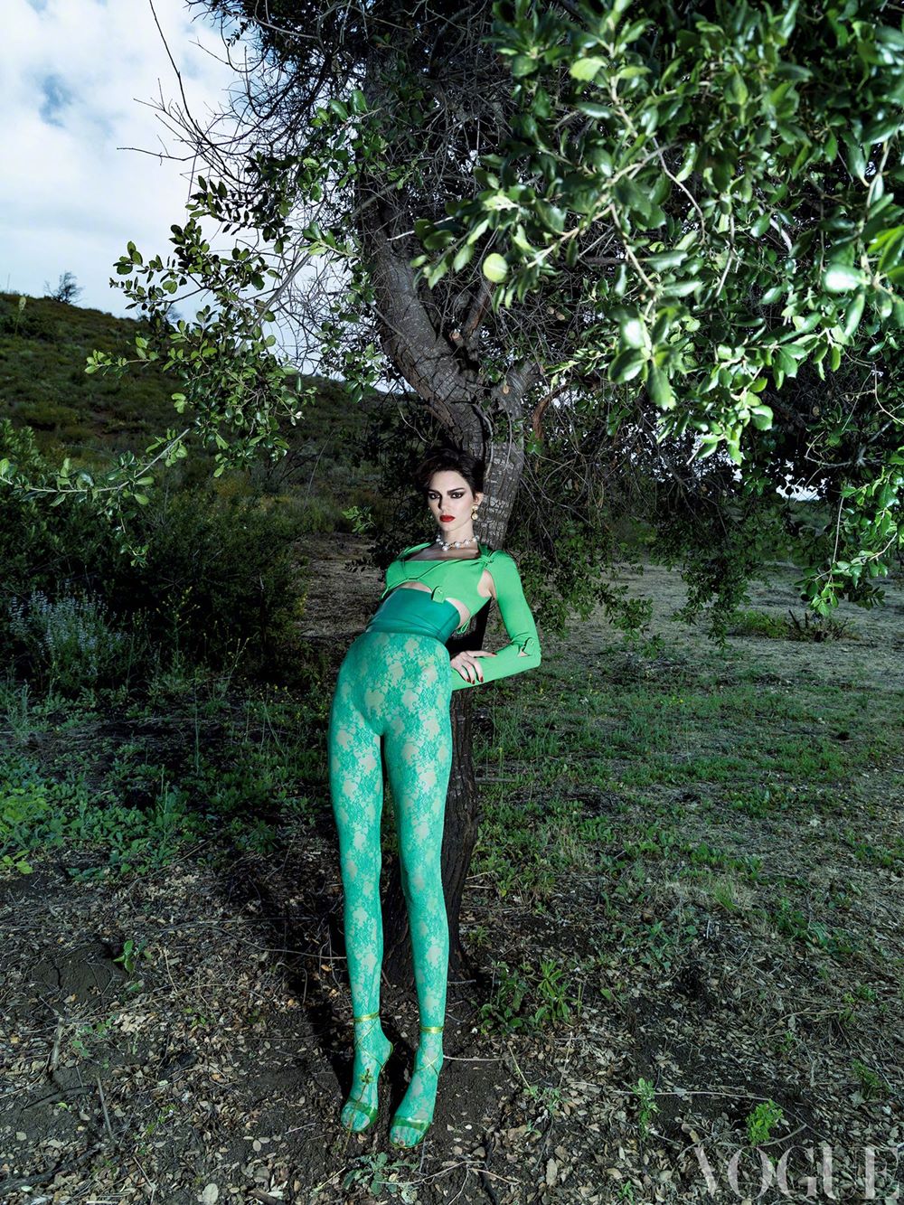 Siêu mẫu Kendall Jenner tạo dáng đẳng cấp trên Vogue Trung Quốc - 5