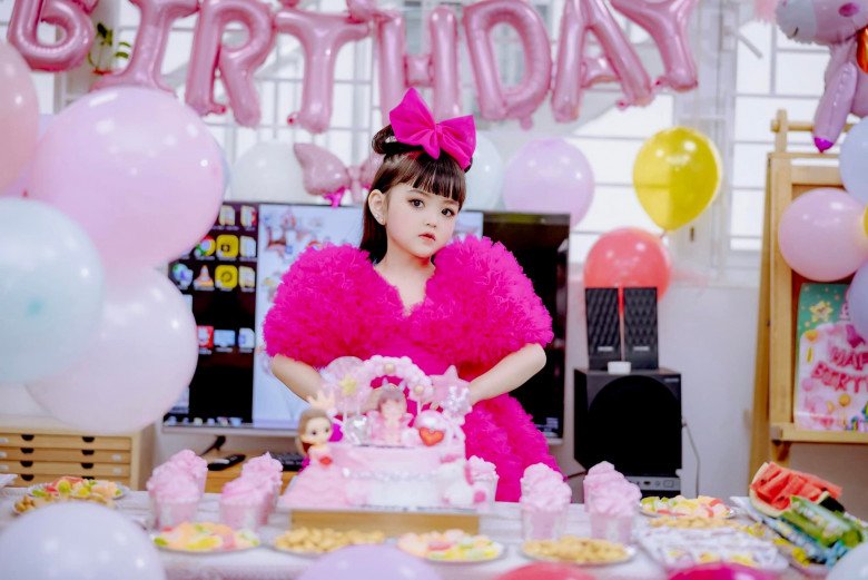 Hậu trường mẫu nhí đắt show nhất Hà thành: 2 tuổi vào nghề, mẹ bỏ việc để đồng hành cùng con - 4