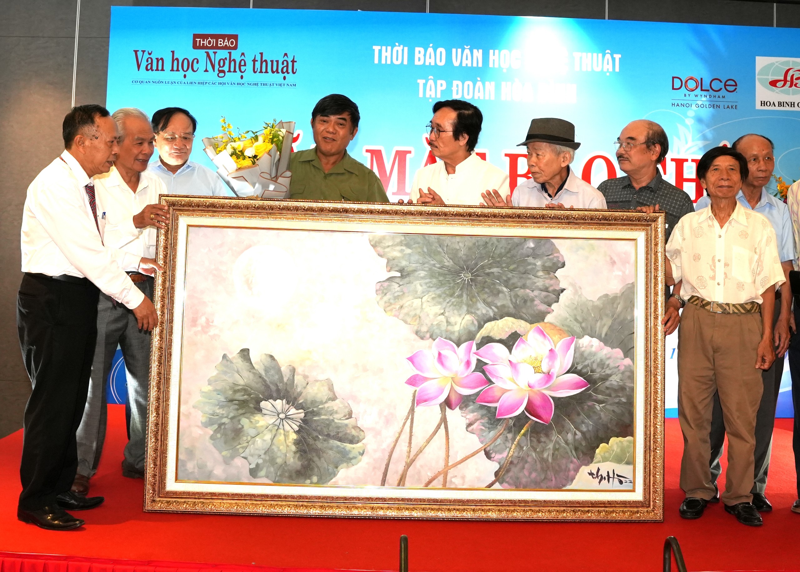 Thời báo Văn học nghệ thuật tổ chức Gặp mặt báo chí chào mừng ngày Báo chí Cách mạng Việt Nam - 2