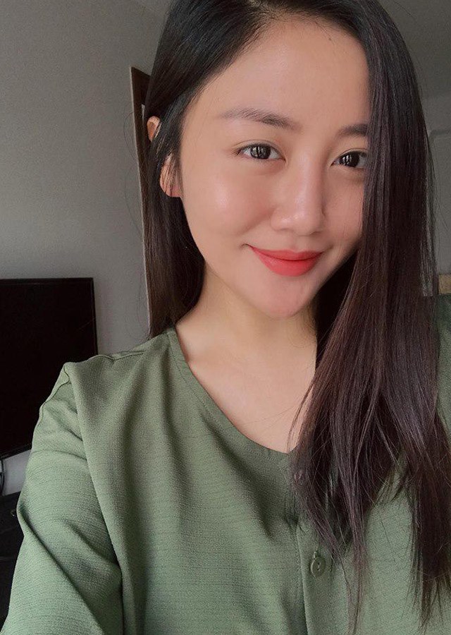 Bạn gái Quang Hải mới công khai xinh không kém 2 &#34;cô bạn&#34; cùng tuổi - 10
