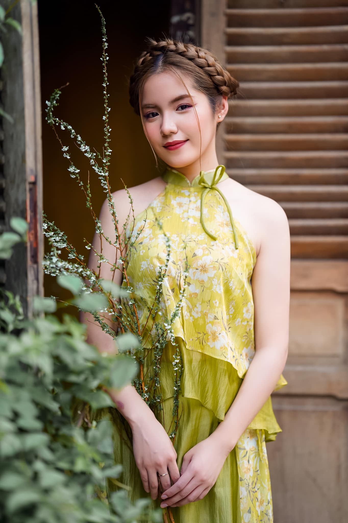 Bí quyết xinh đẹp mơn mởn tuổi 19 của cặp "chị chị, em em" quê Gia Lai - 8