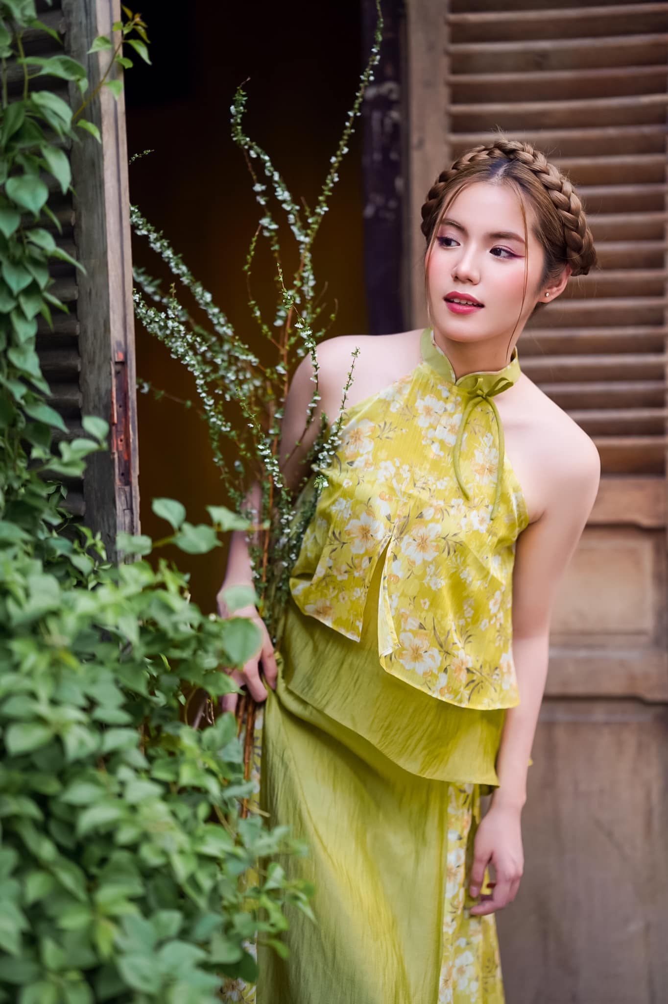 Bí quyết xinh đẹp mơn mởn tuổi 19 của cặp "chị chị, em em" quê Gia Lai - 9