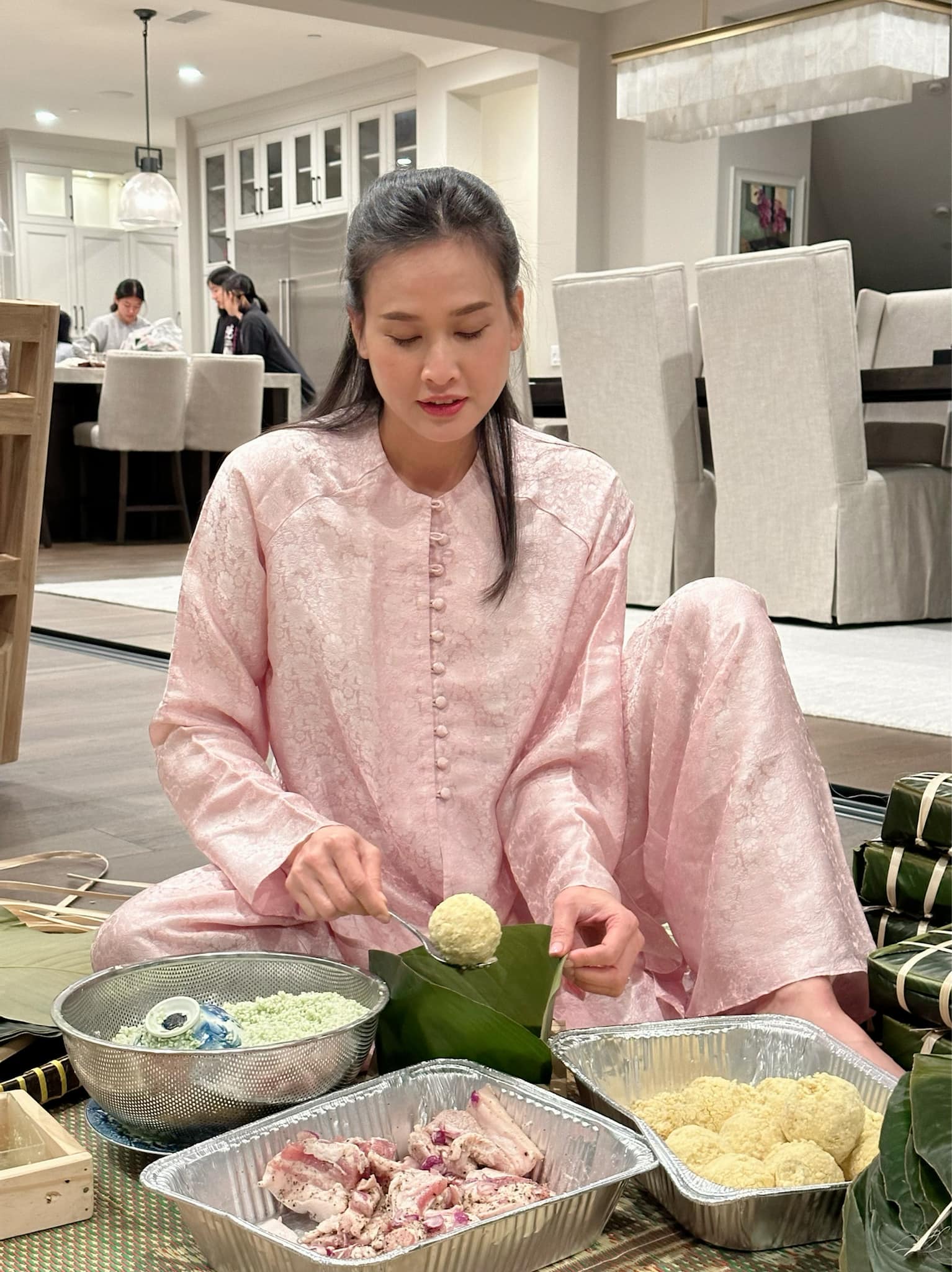 Hoa hậu được vợ chồng Hà Kiều Anh làm mối đại gia: Cưới xong càng khéo, làm xôi mà ai cũng muốn &#34;xin miếng&#34; - 16
