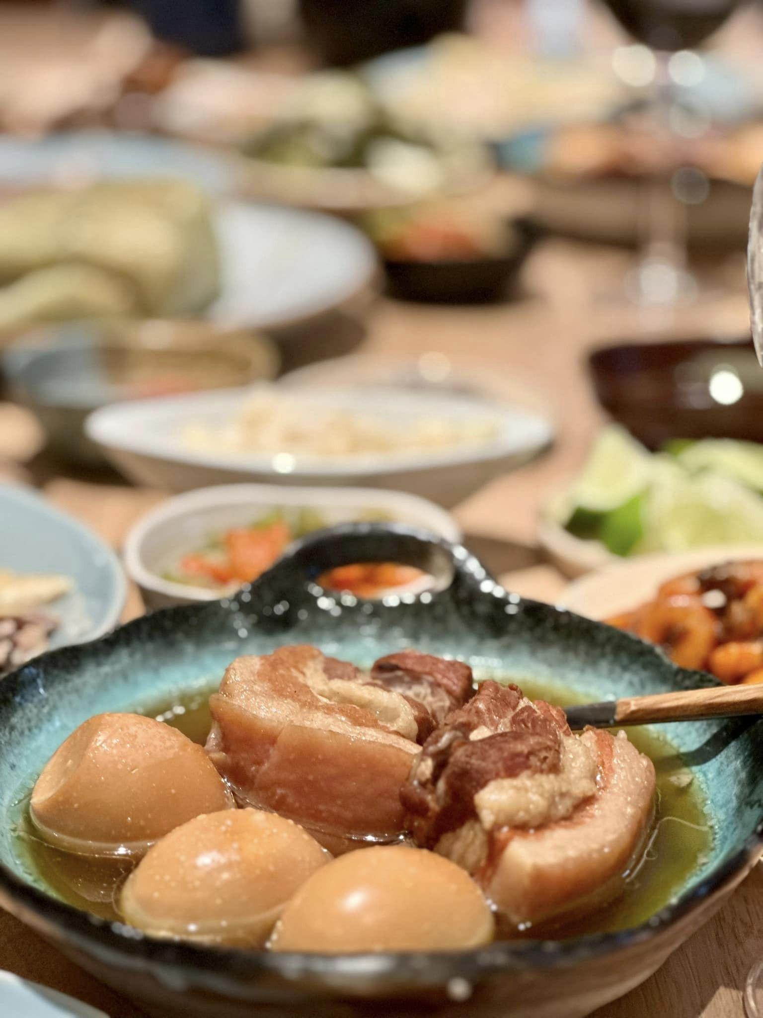 Hoa hậu được vợ chồng Hà Kiều Anh làm mối đại gia: Cưới xong càng khéo, làm xôi mà ai cũng muốn &#34;xin miếng&#34; - 14