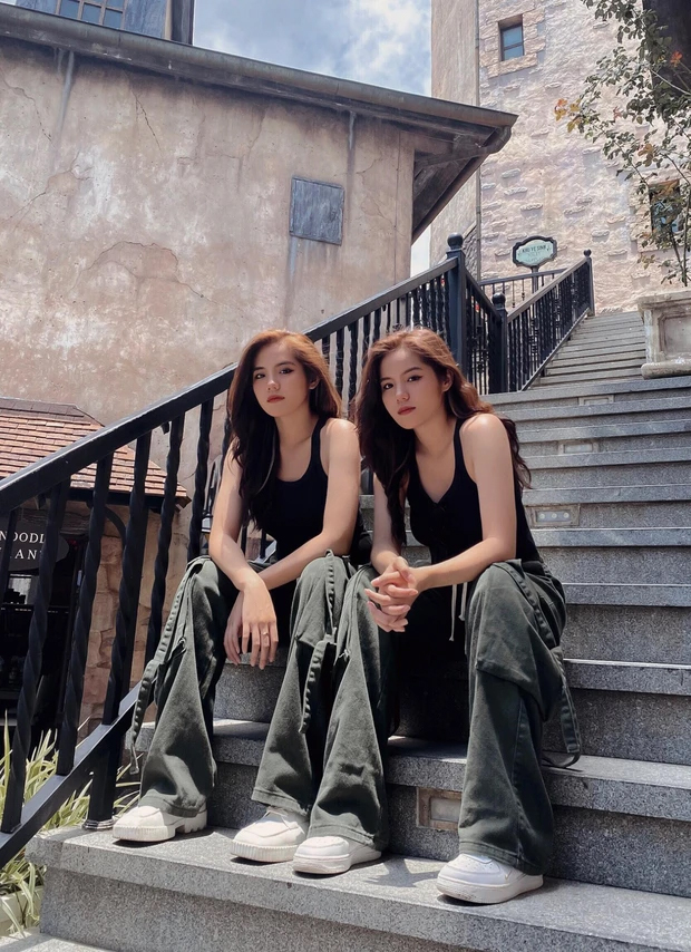 Bí quyết xinh đẹp mơn mởn tuổi 19 của cặp "chị chị, em em" quê Gia Lai - 1