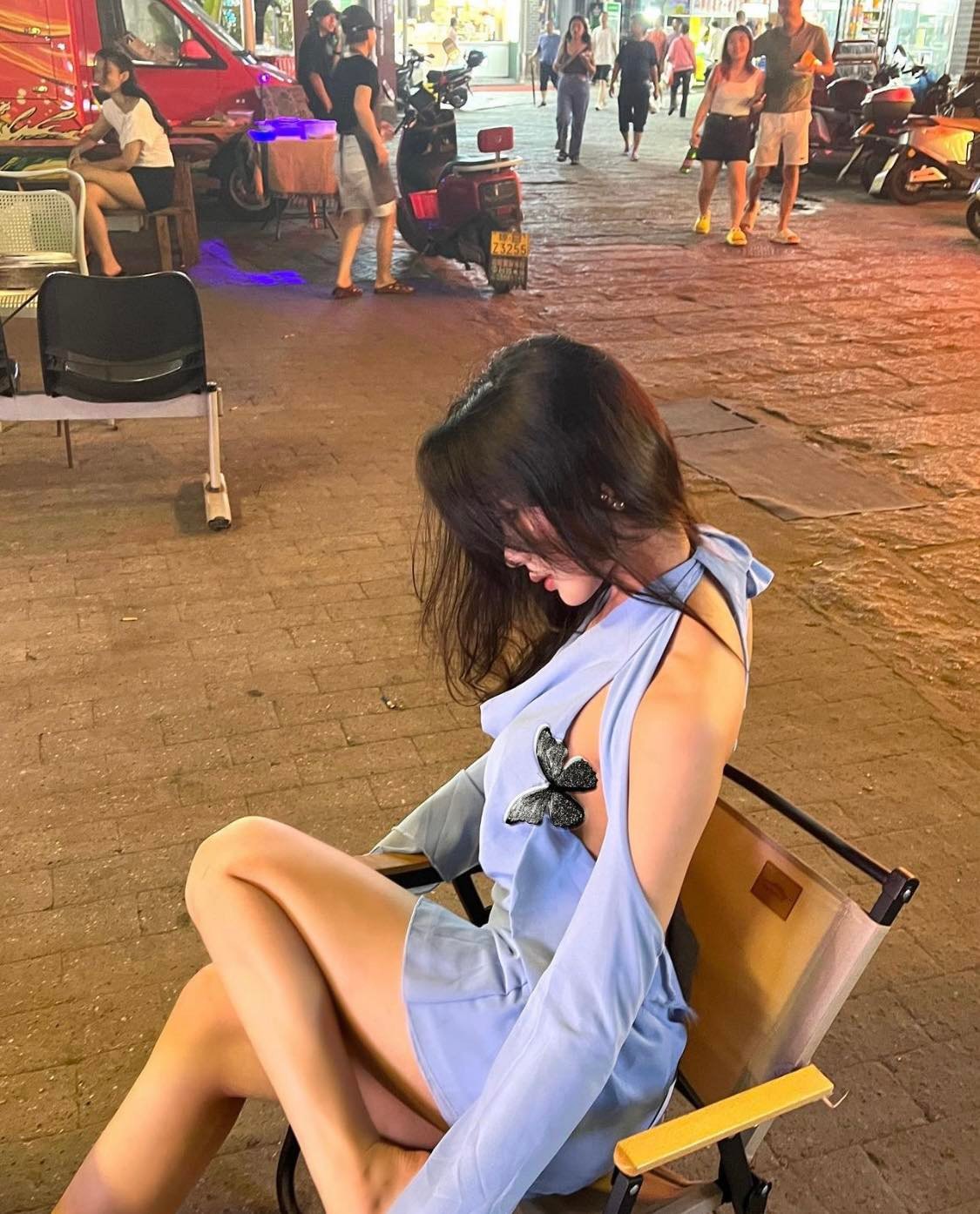 Slip dress vẫn là item hot trong năm 2023 - 3