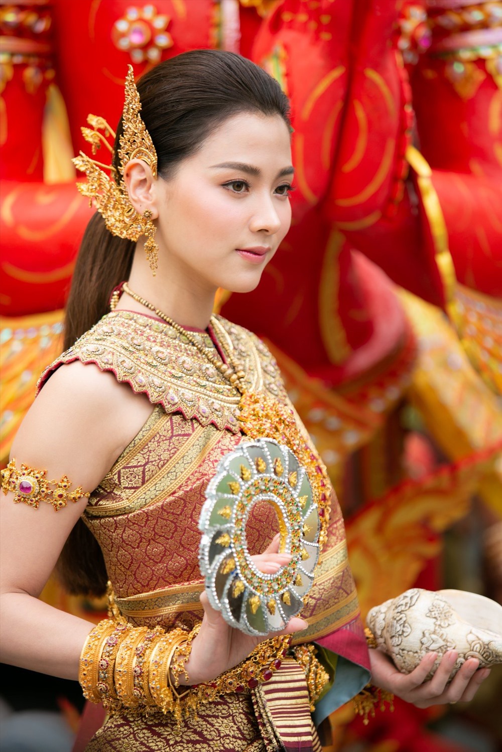 Các "nữ thần té nước" đẹp như tiên hạ phàm trên đường phố khiến người ta xiêu lòng - 7