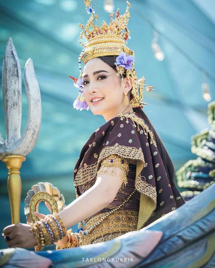 Các "nữ thần té nước" đẹp như tiên hạ phàm trên đường phố khiến người ta xiêu lòng - 5