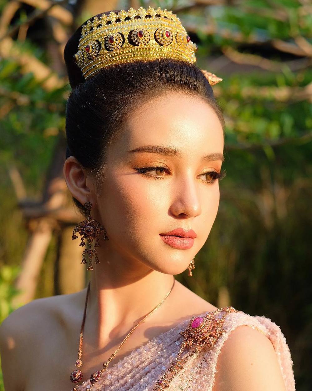 Các "nữ thần té nước" đẹp như tiên hạ phàm trên đường phố khiến người ta xiêu lòng - 13