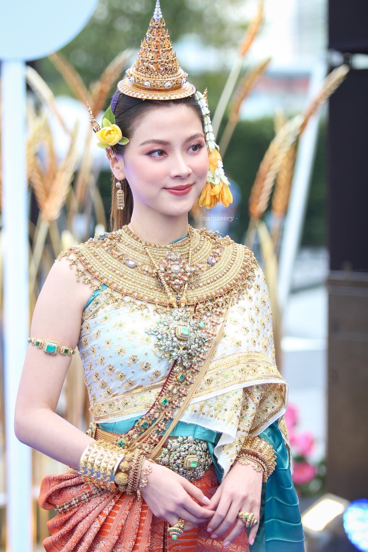 Các "nữ thần té nước" đẹp như tiên hạ phàm trên đường phố khiến người ta xiêu lòng - 9