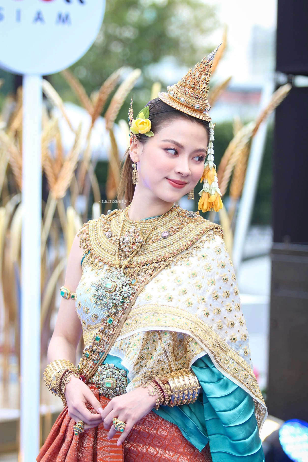 Các "nữ thần té nước" đẹp như tiên hạ phàm trên đường phố khiến người ta xiêu lòng - 10