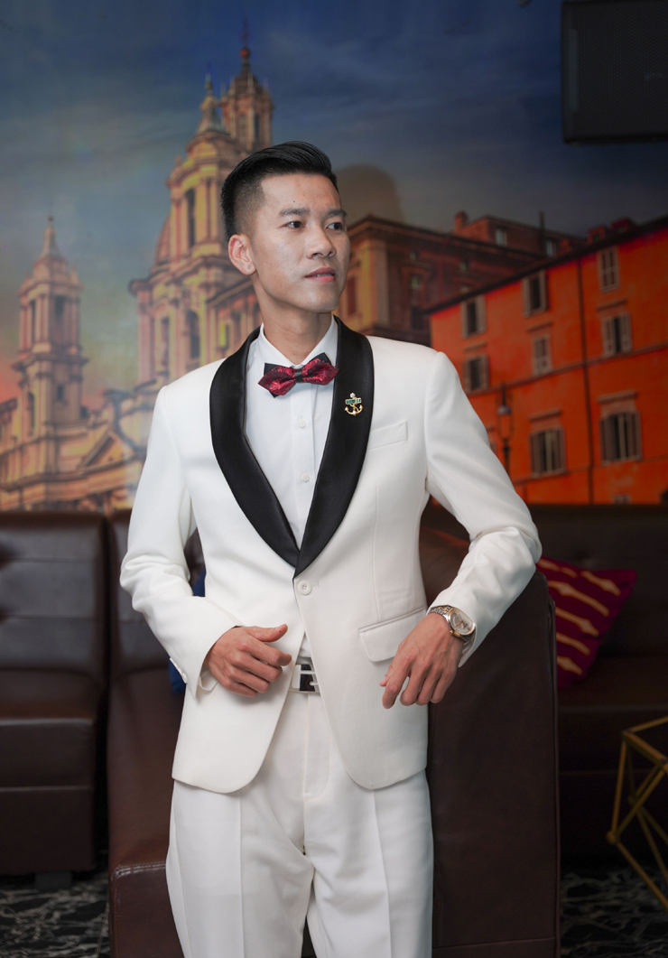 Từng là anh thợ lắp đặt âm thanh, giọng ca Bolero giờ đã chạm tay vào ước mơ - 1