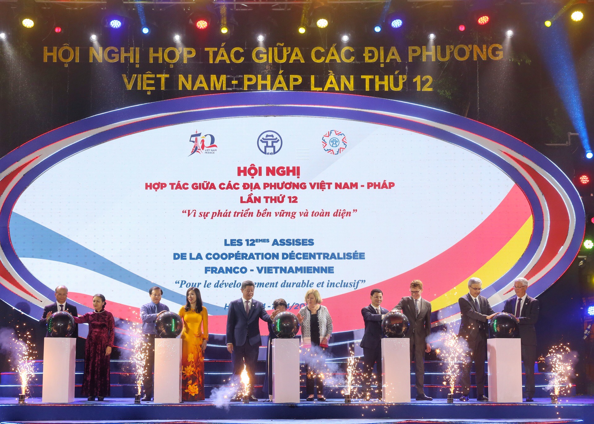 Điểm nhấn giao thoa văn hóa tại Không gian “Sắc màu Việt Nam” và Lễ hội “Dạo chơi nước Pháp” - 1