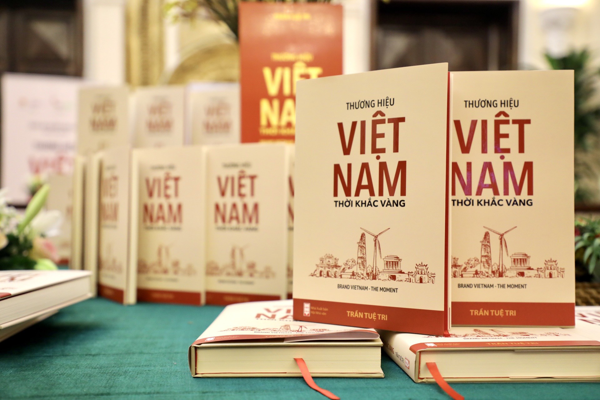 Ra mắt cuốn sách đầu tiên về thương hiệu quốc gia Việt Nam - 3